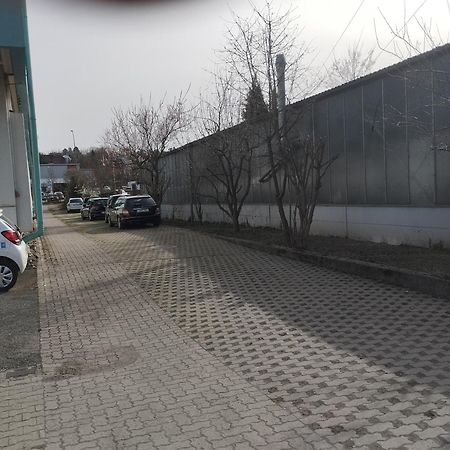 Enjoyhotel Garni Korntal Stuttgart B&B Exterior foto