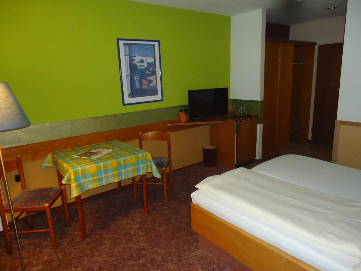 Enjoyhotel Garni Korntal Stuttgart B&B Exterior foto