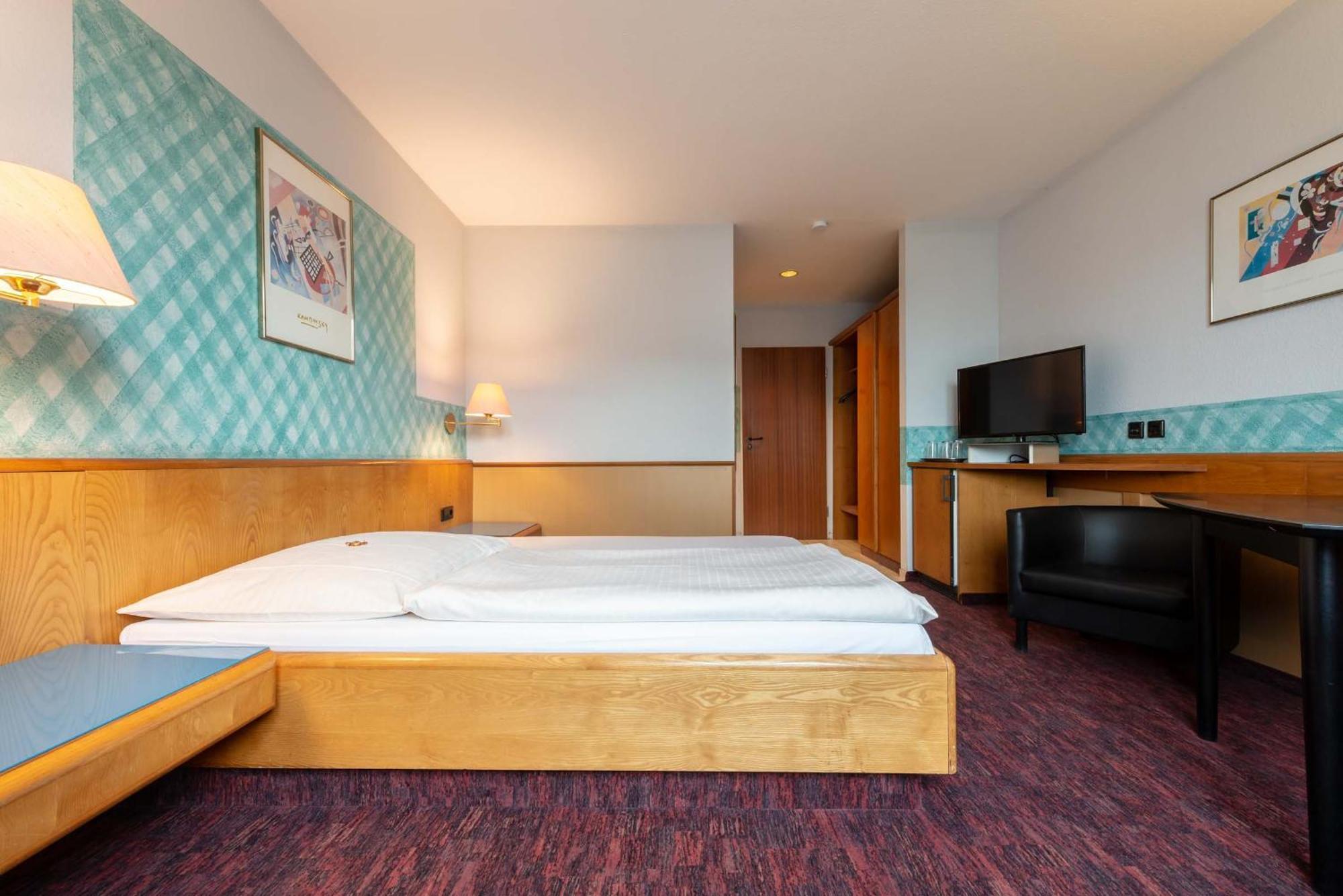 Enjoyhotel Garni Korntal Stuttgart B&B Exterior foto