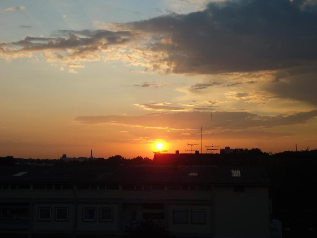 Enjoyhotel Garni Korntal Stuttgart B&B Exterior foto